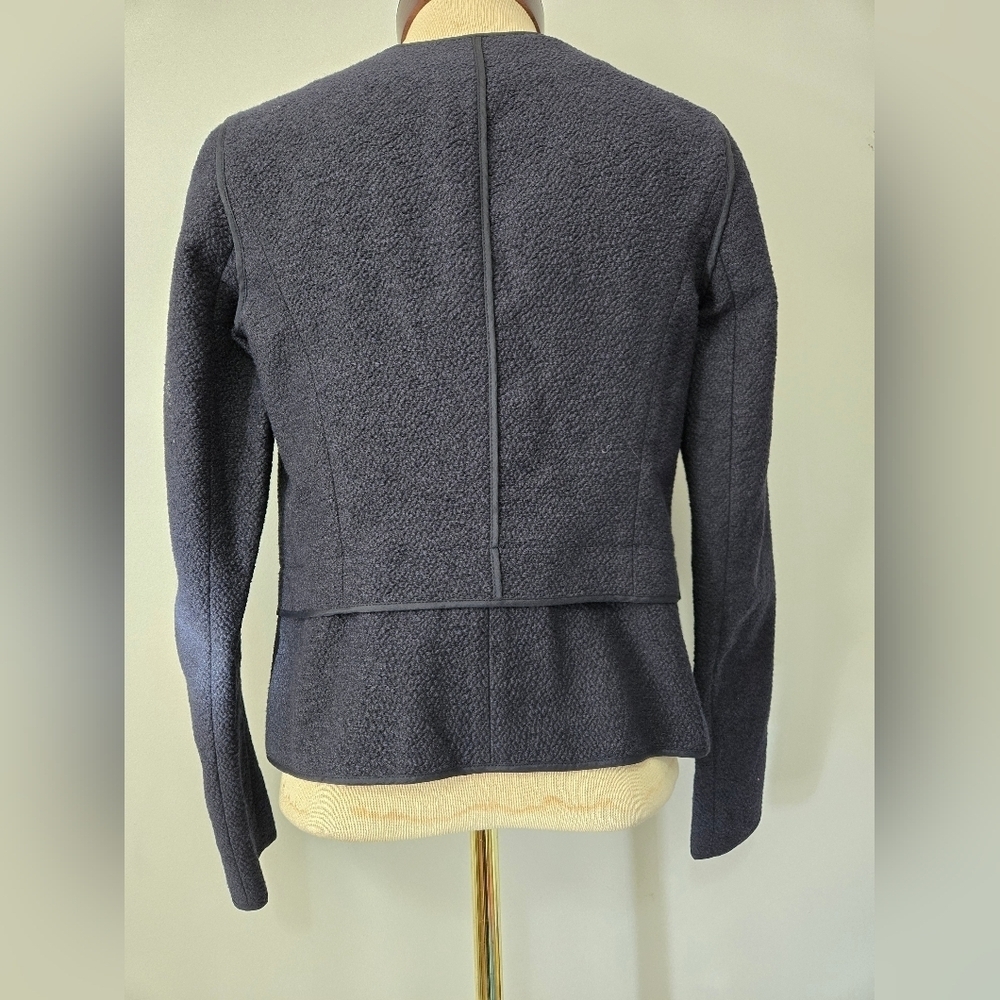 VINCE Open Front Lightweight Pebbled Navy Blazer With Black Interior. Size XS - Picture 6 of 10